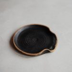 ceramic-spoon-rest-dark