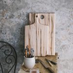 handled-wooden-serving-board-maple